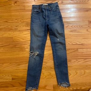 Madewell Jeans High rise skinny jeans. Distressed. Size 25